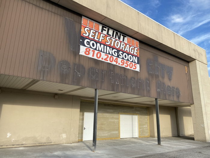 South Flint Plaza - June 21 2022 Photo (newer photo)